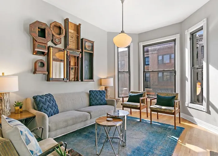 Apartment Stylish 2br Pad With Up-to-date Comforts - Halsted Rep Chicago